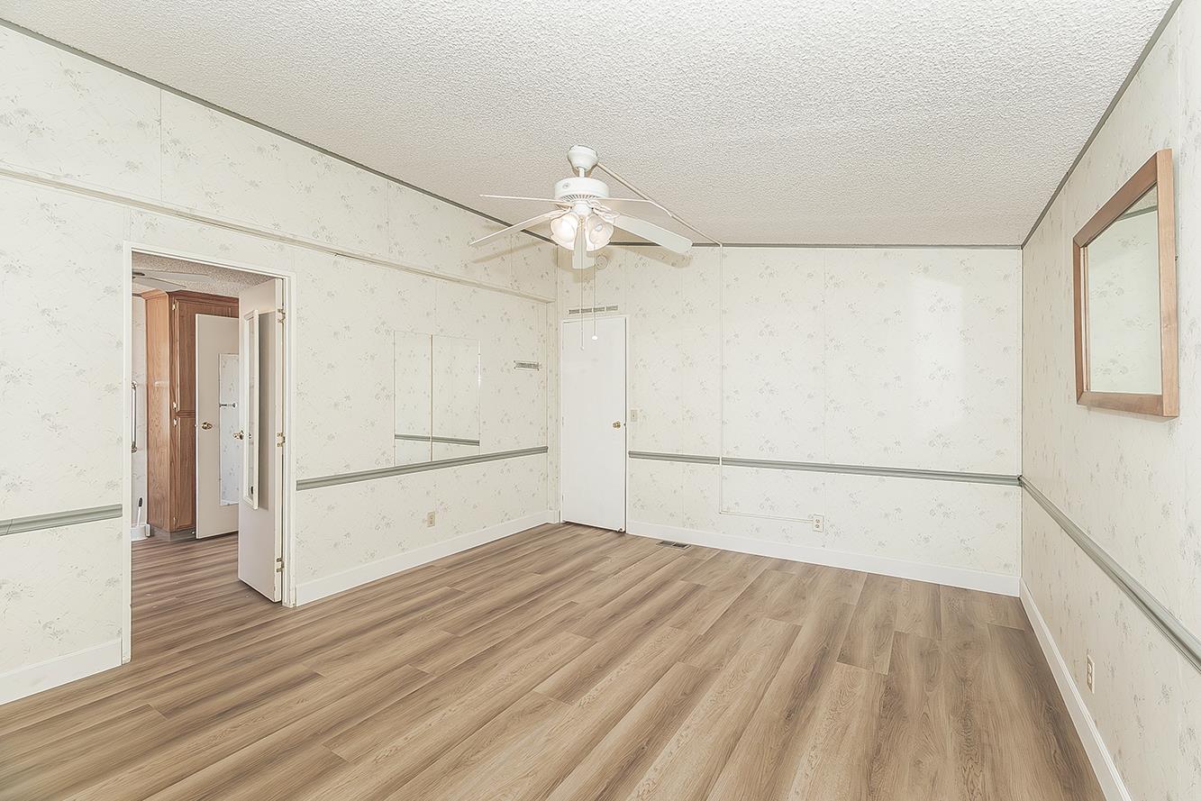 1701 Dinuba Ave #180, Selma, CA 93662