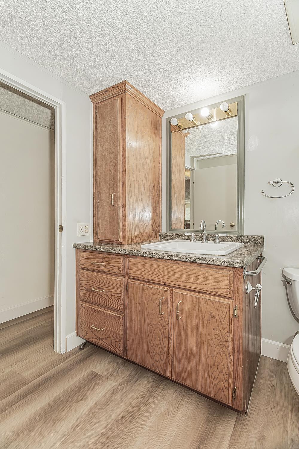 1701 Dinuba Ave #180, Selma, CA 93662