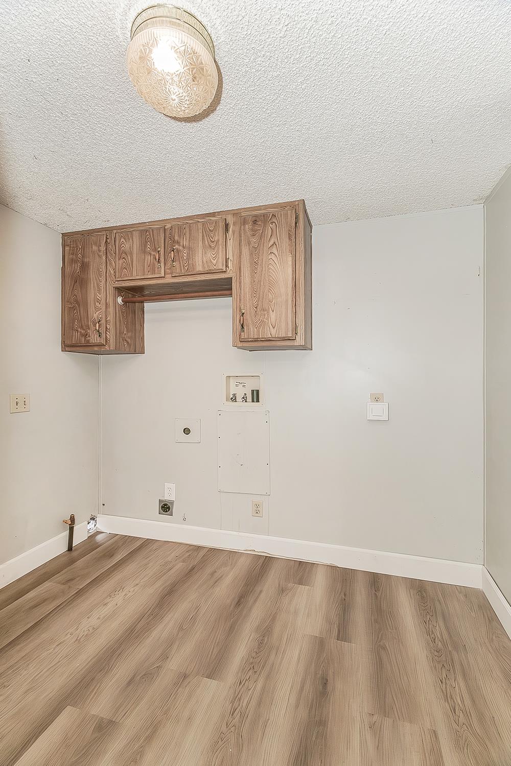 1701 Dinuba Ave #180, Selma, CA 93662