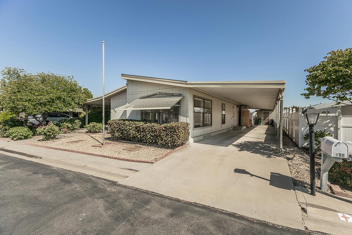 1701 Dinuba Ave #180, Selma, CA 93662