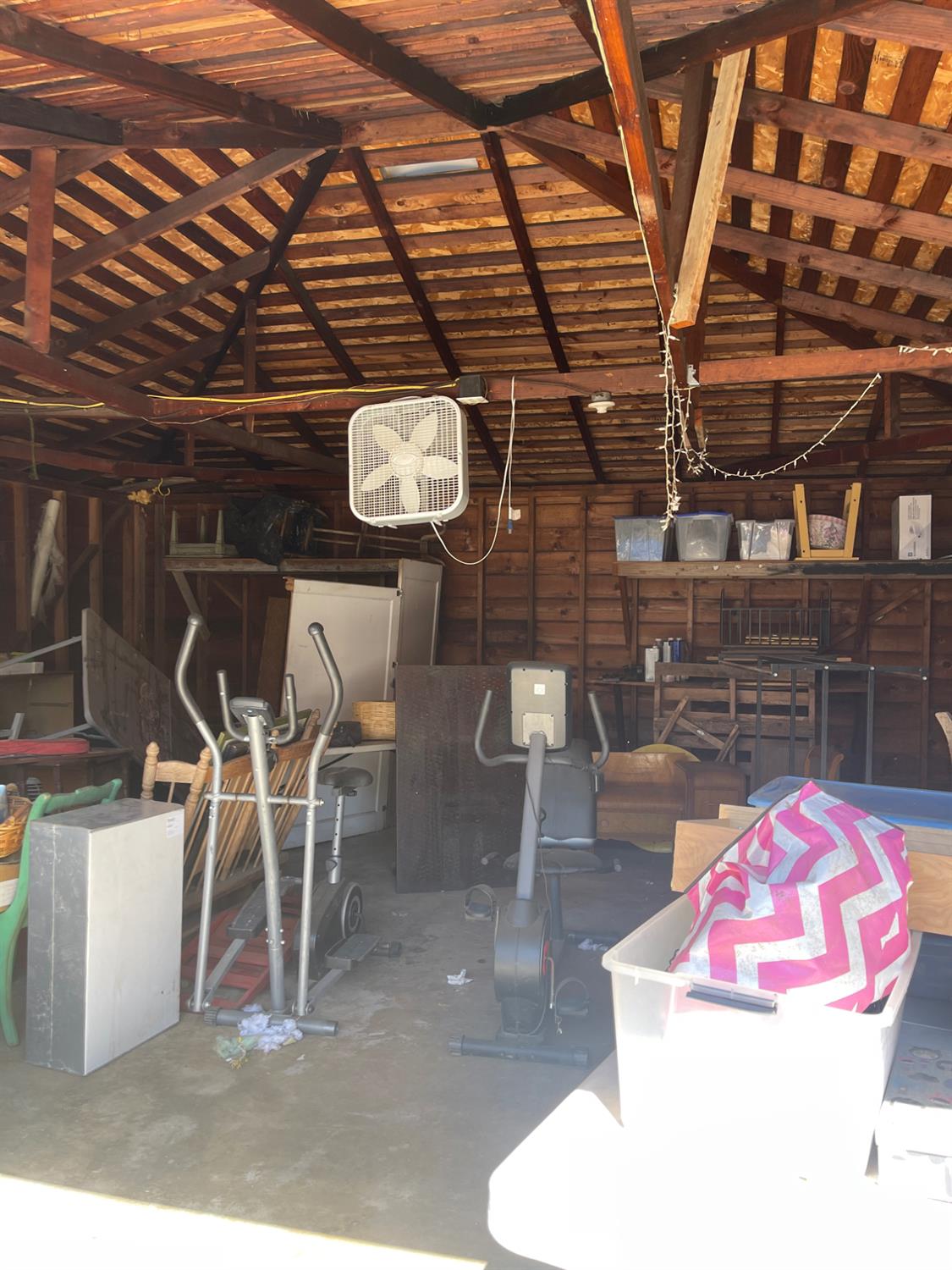 2446 N Adoline, Fresno, CA 93705