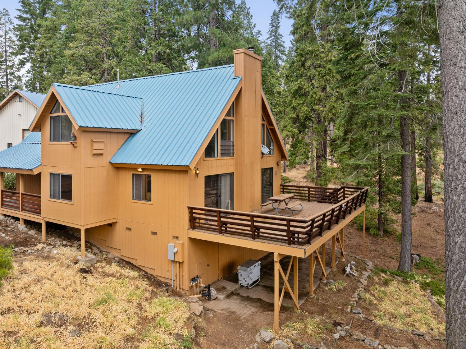 38018 Glenwood Ln, Shaver Lake, CA 93664