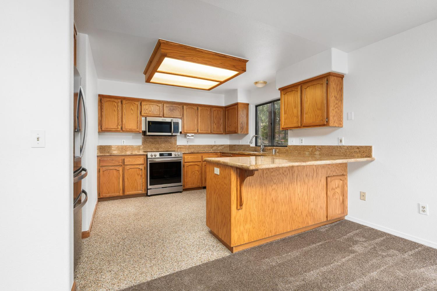 38018 Glenwood Ln, Shaver Lake, CA 93664