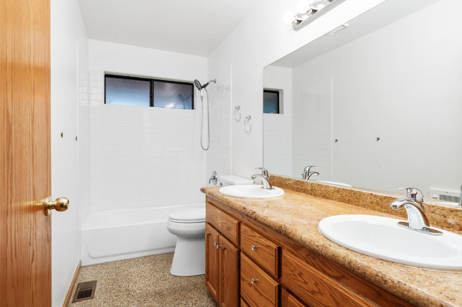 38018 Glenwood Ln, Shaver Lake, CA 93664