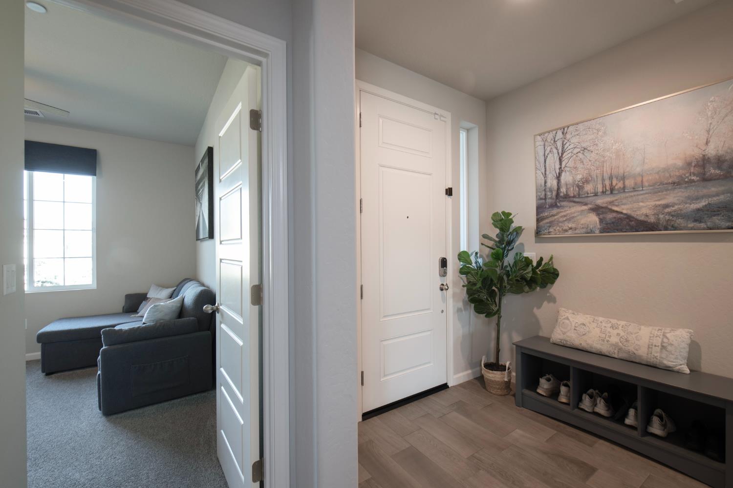 2020 Descanso Ave, Clovis, CA 93619