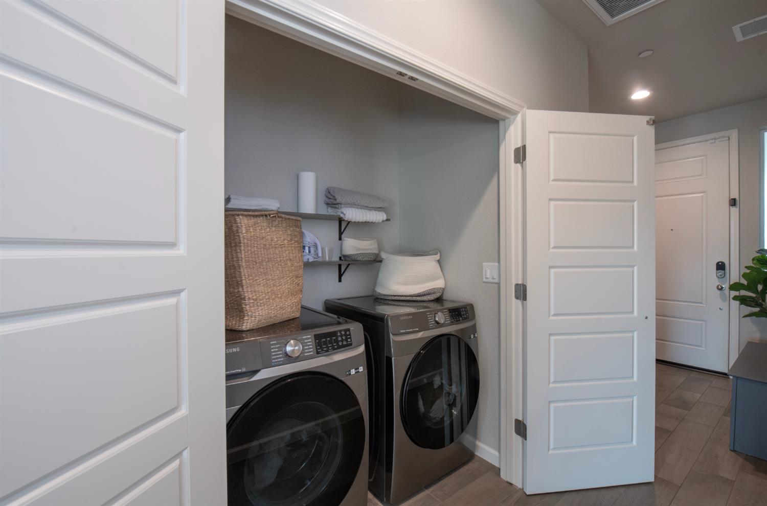 2020 Descanso Ave, Clovis, CA 93619