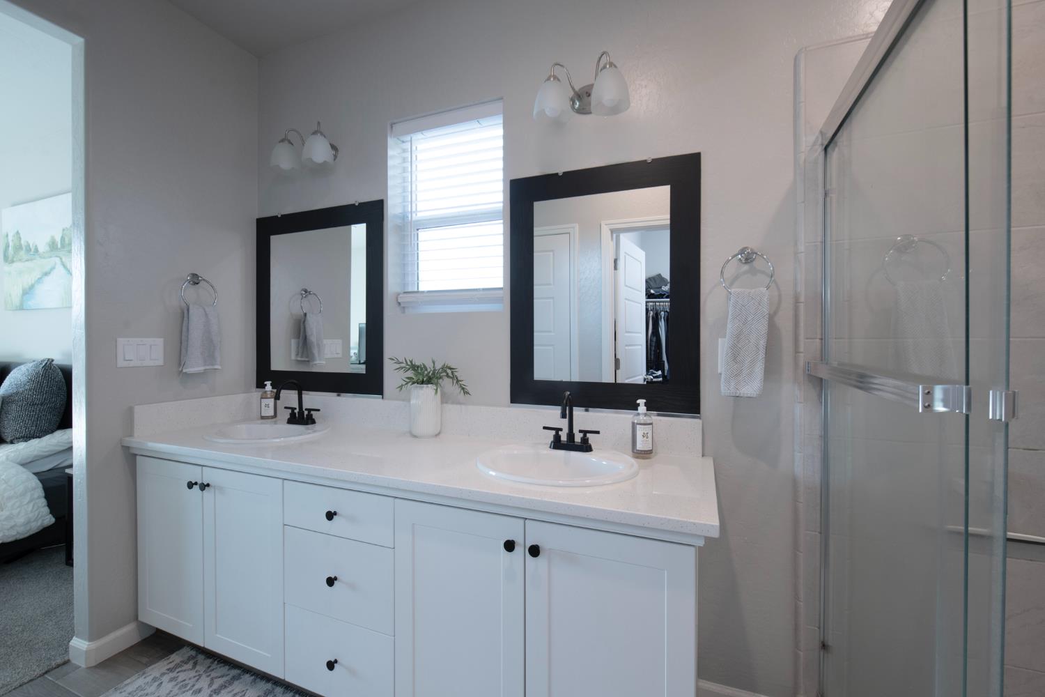 2020 Descanso Ave, Clovis, CA 93619