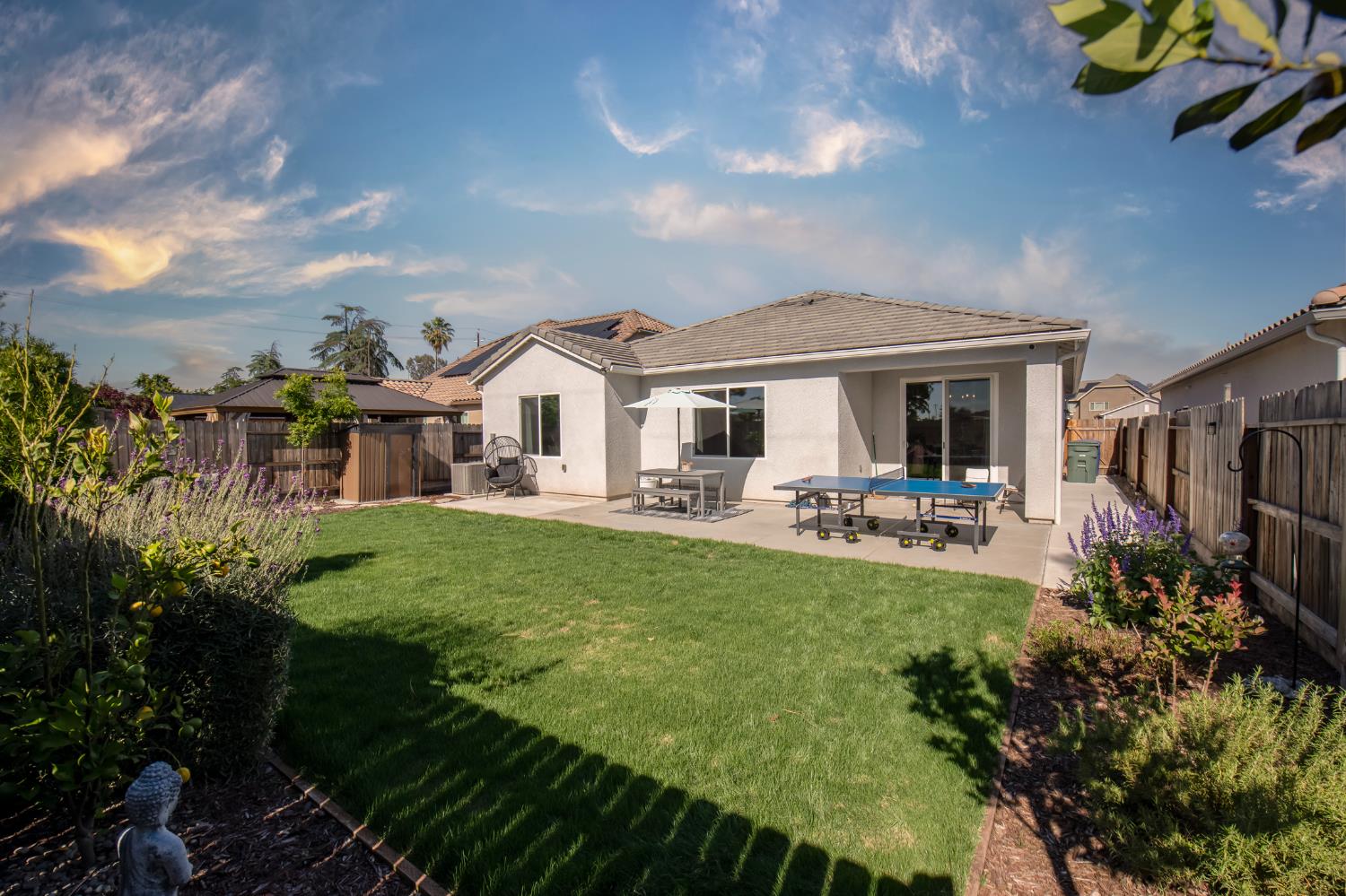 2020 Descanso Ave, Clovis, CA 93619