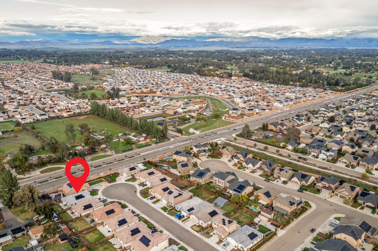 2020 Descanso Ave, Clovis, CA 93619