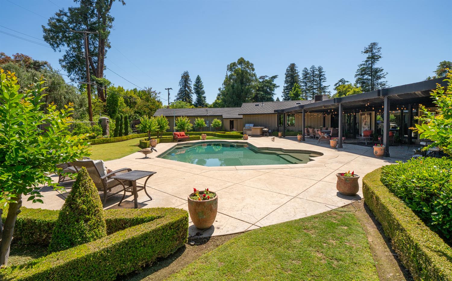 4886 N Arcade Ave, Fresno, CA 93704
