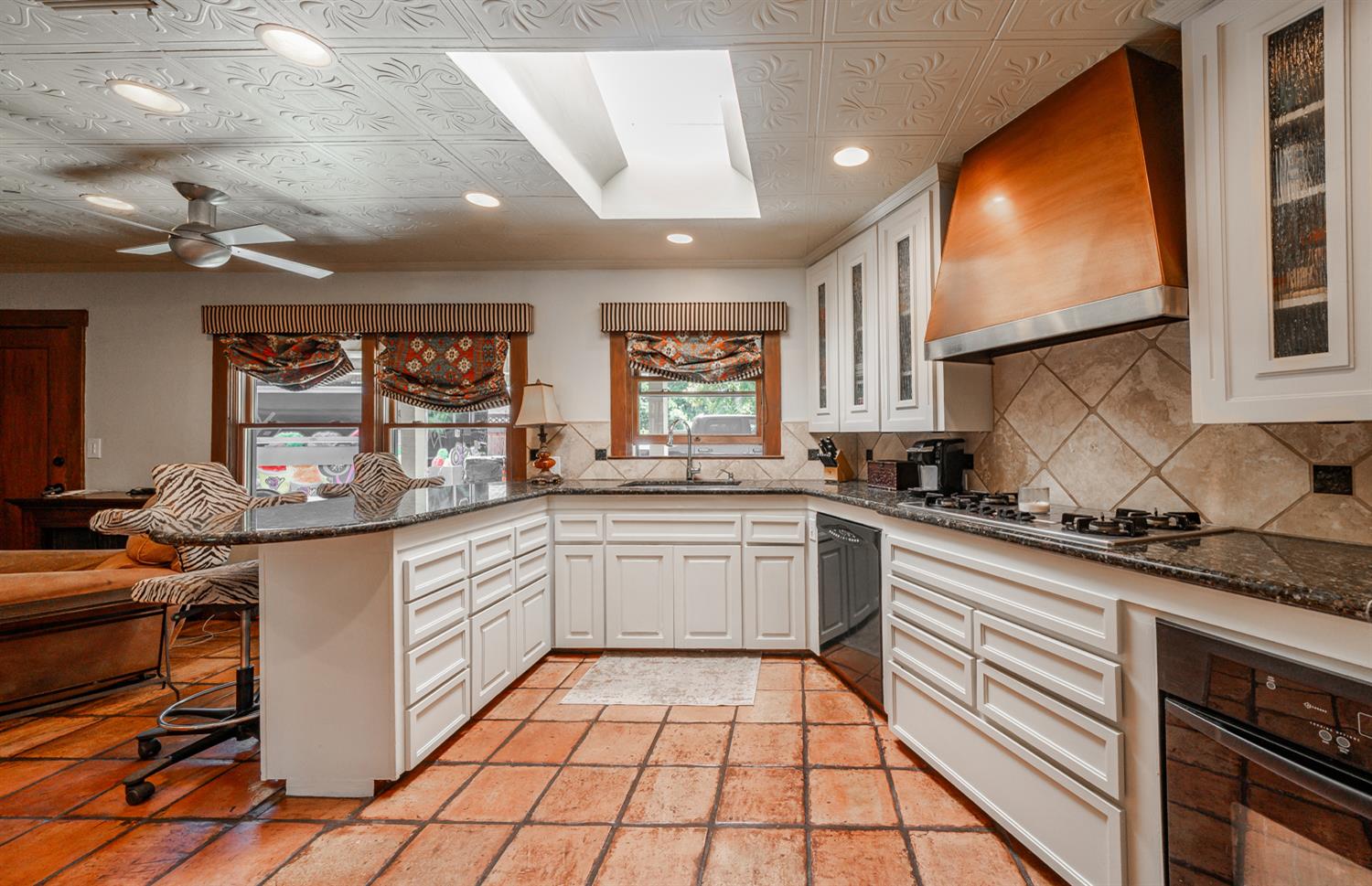 4886 N Arcade Ave, Fresno, CA 93704