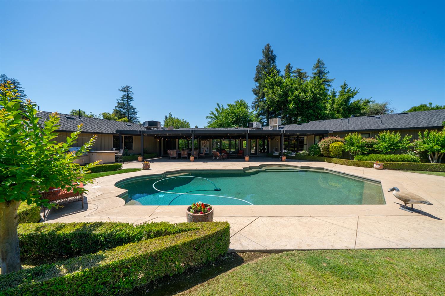 4886 N Arcade Ave, Fresno, CA 93704
