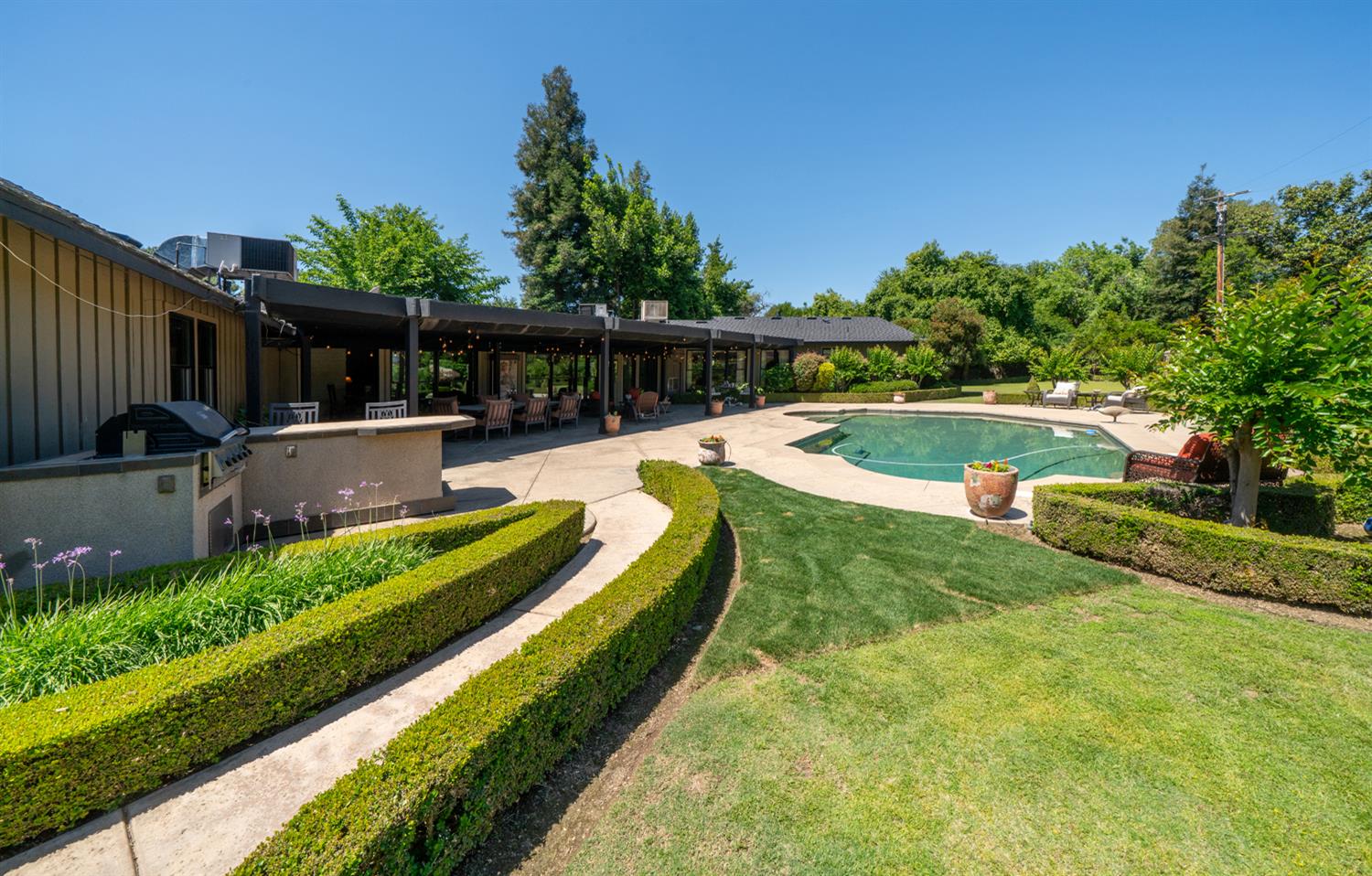4886 N Arcade Ave, Fresno, CA 93704