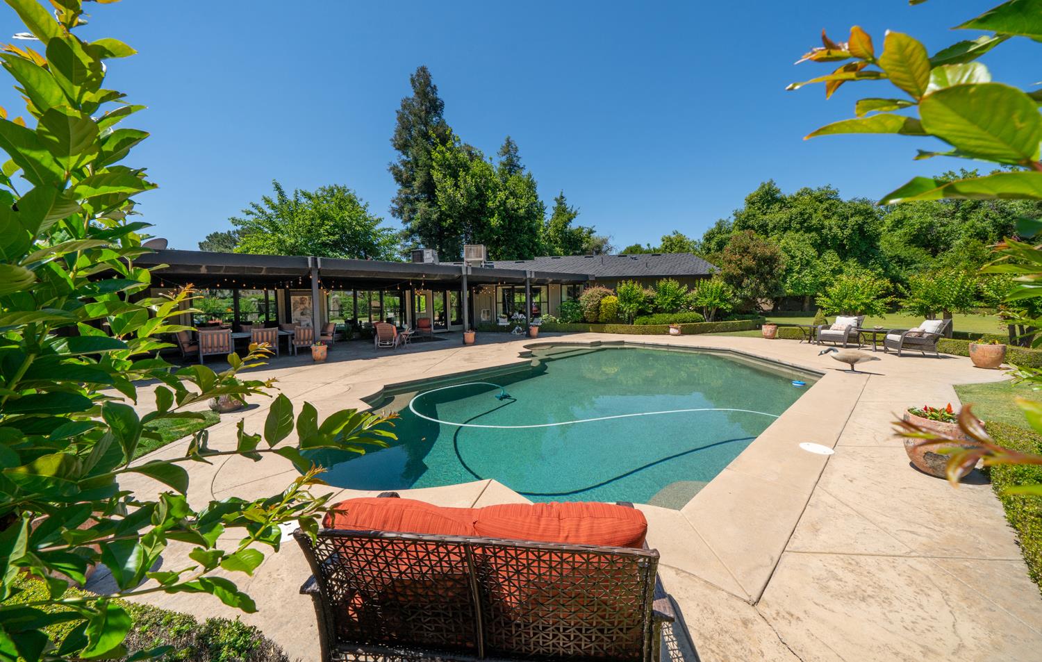 4886 N Arcade Ave, Fresno, CA 93704