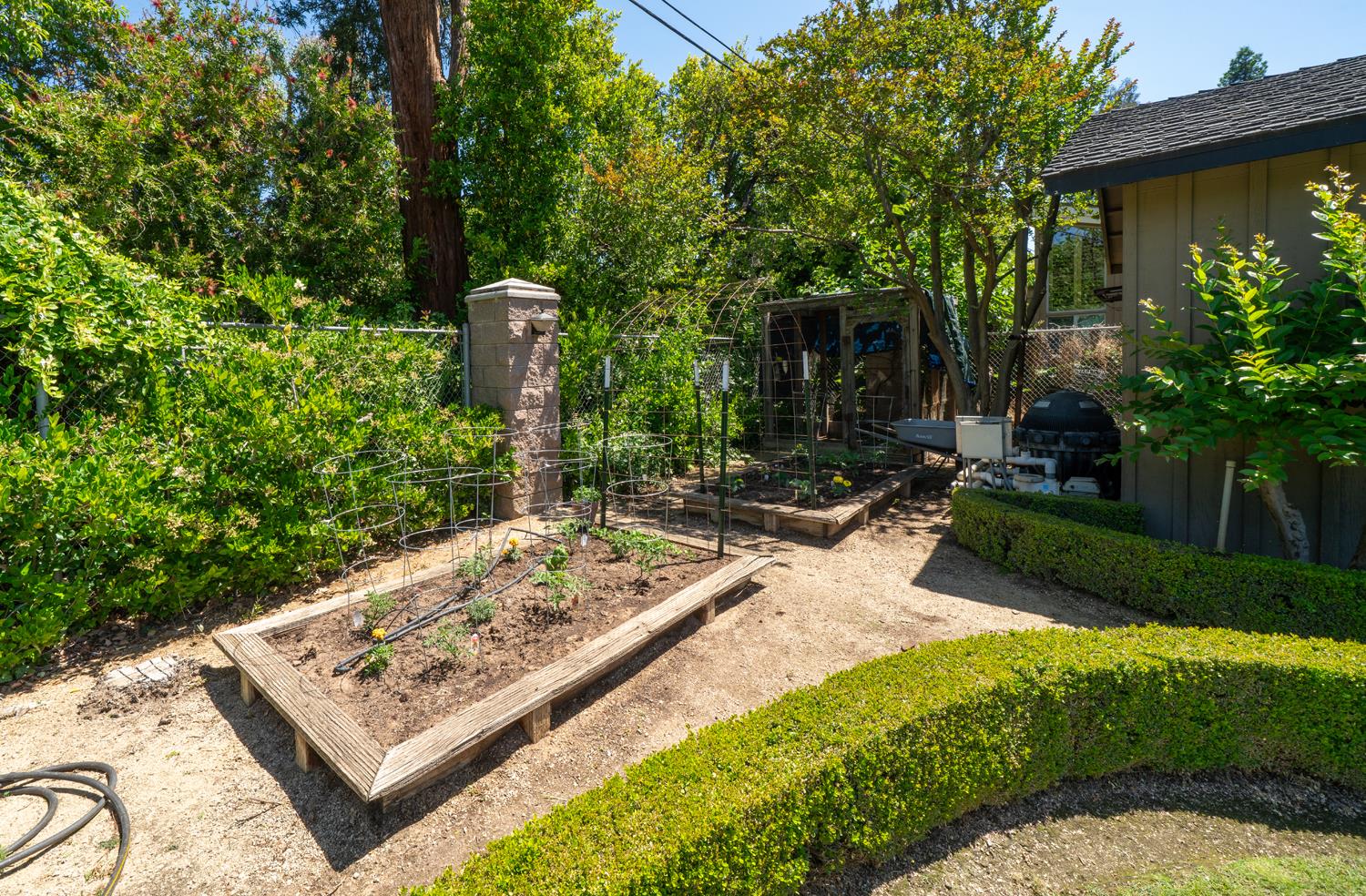 4886 N Arcade Ave, Fresno, CA 93704