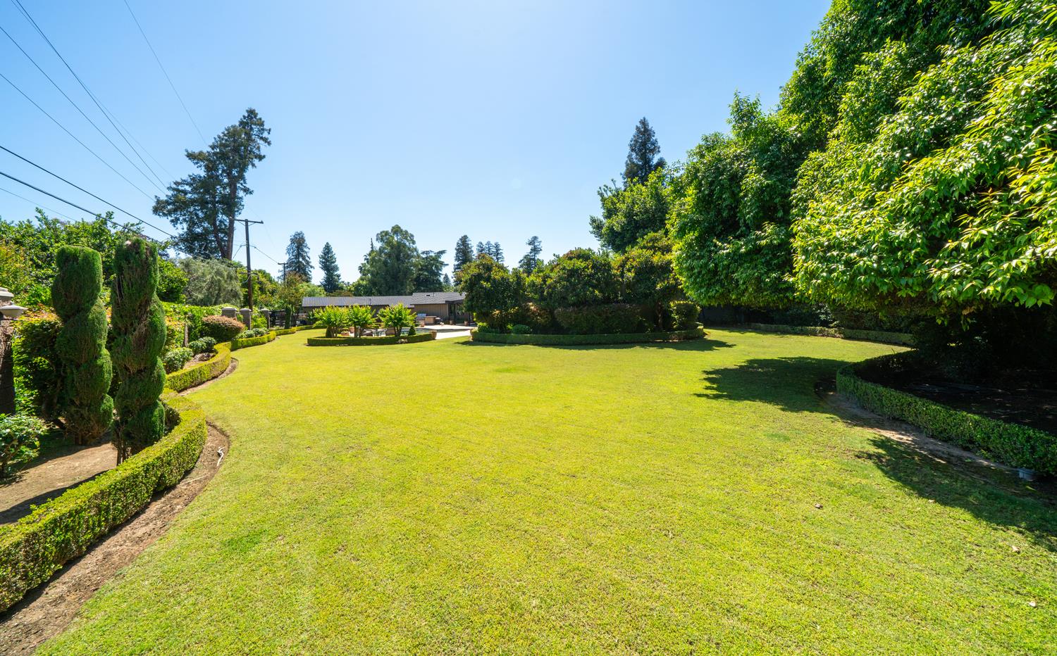 4886 N Arcade Ave, Fresno, CA 93704