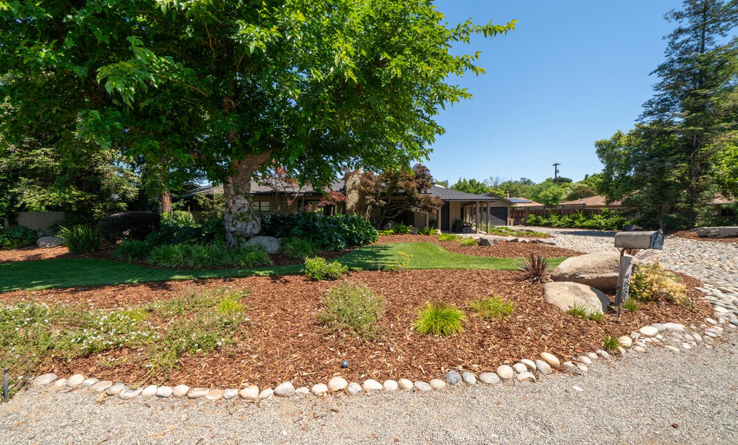 4886 N Arcade Ave, Fresno, CA 93704