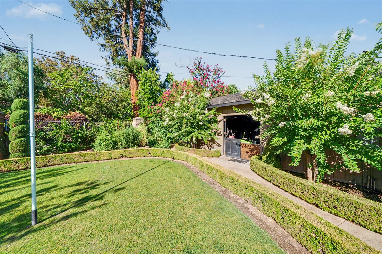 4886 N Arcade Ave, Fresno, CA 93704