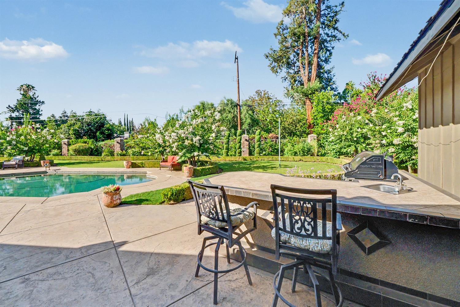 4886 N Arcade Ave, Fresno, CA 93704