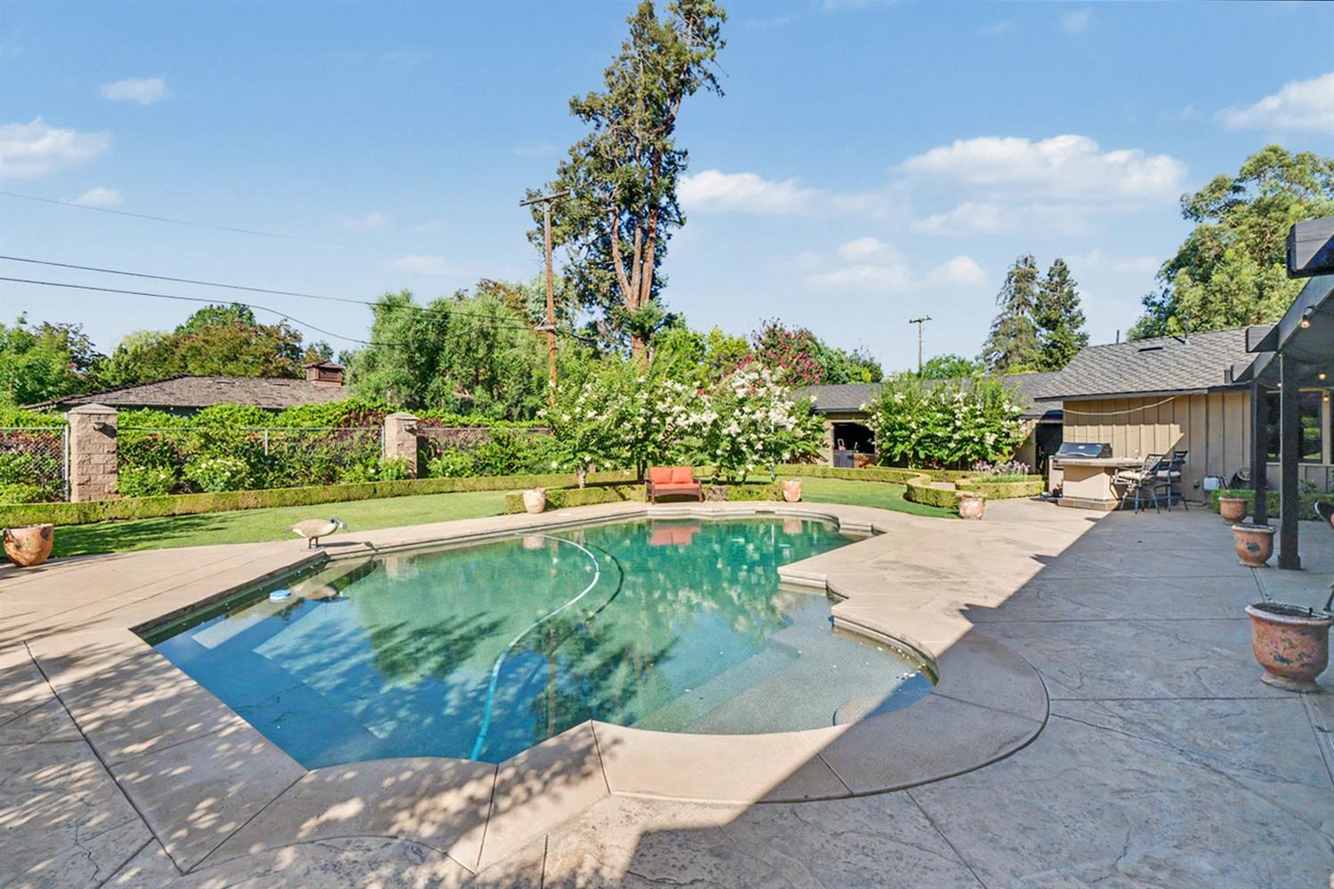 4886 N Arcade Ave, Fresno, CA 93704