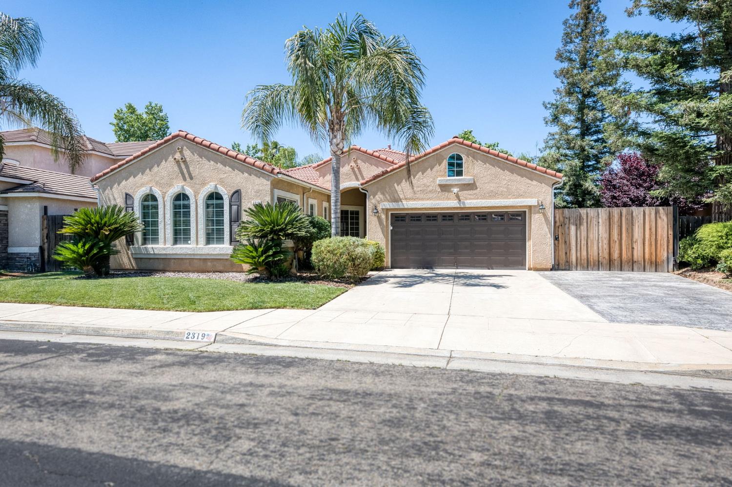 2319 Prescott Ave, Clovis, CA 93619