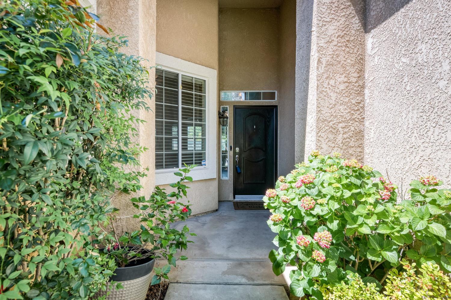 2319 Prescott Ave, Clovis, CA 93619