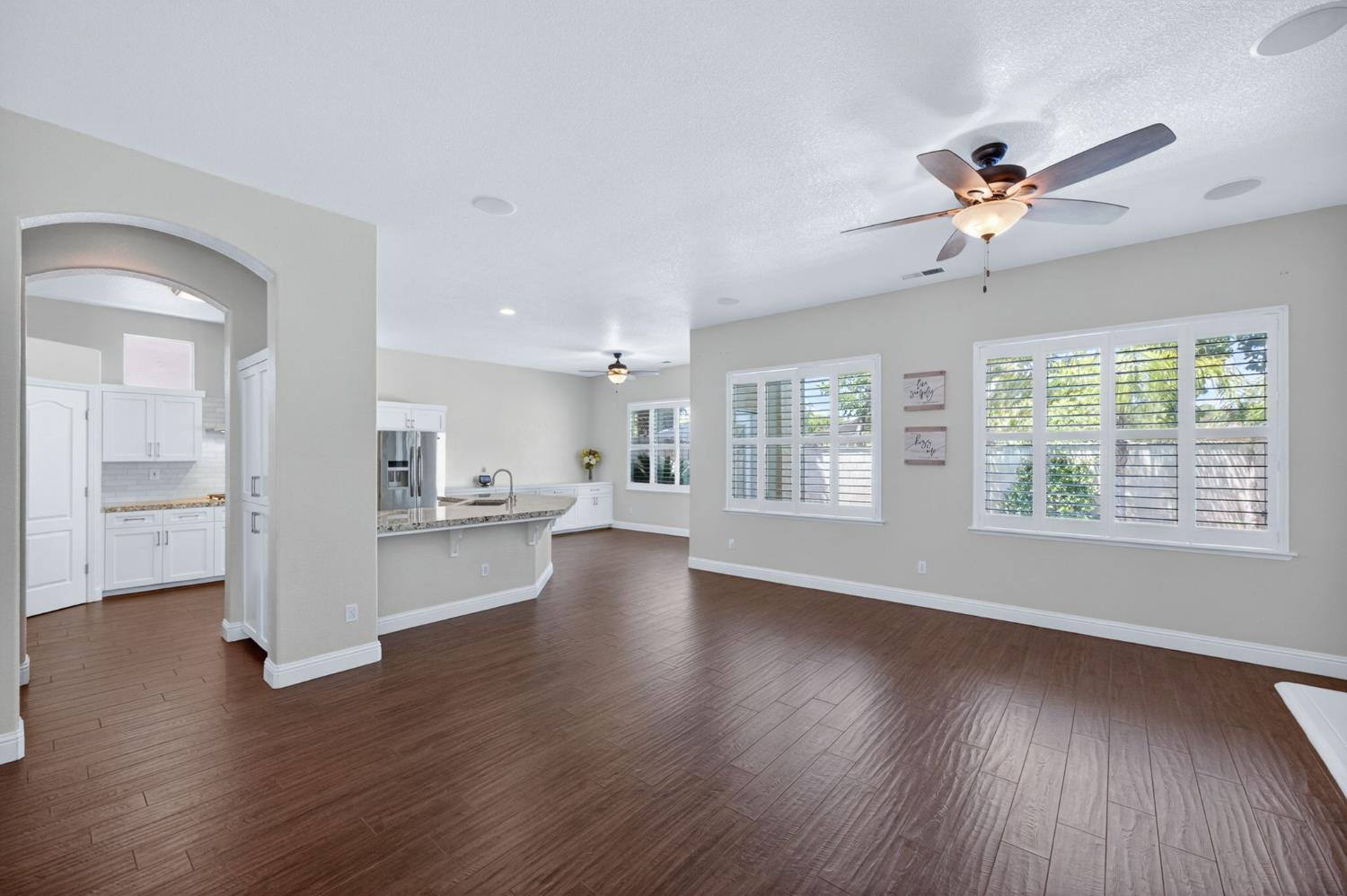 2319 Prescott Ave, Clovis, CA 93619