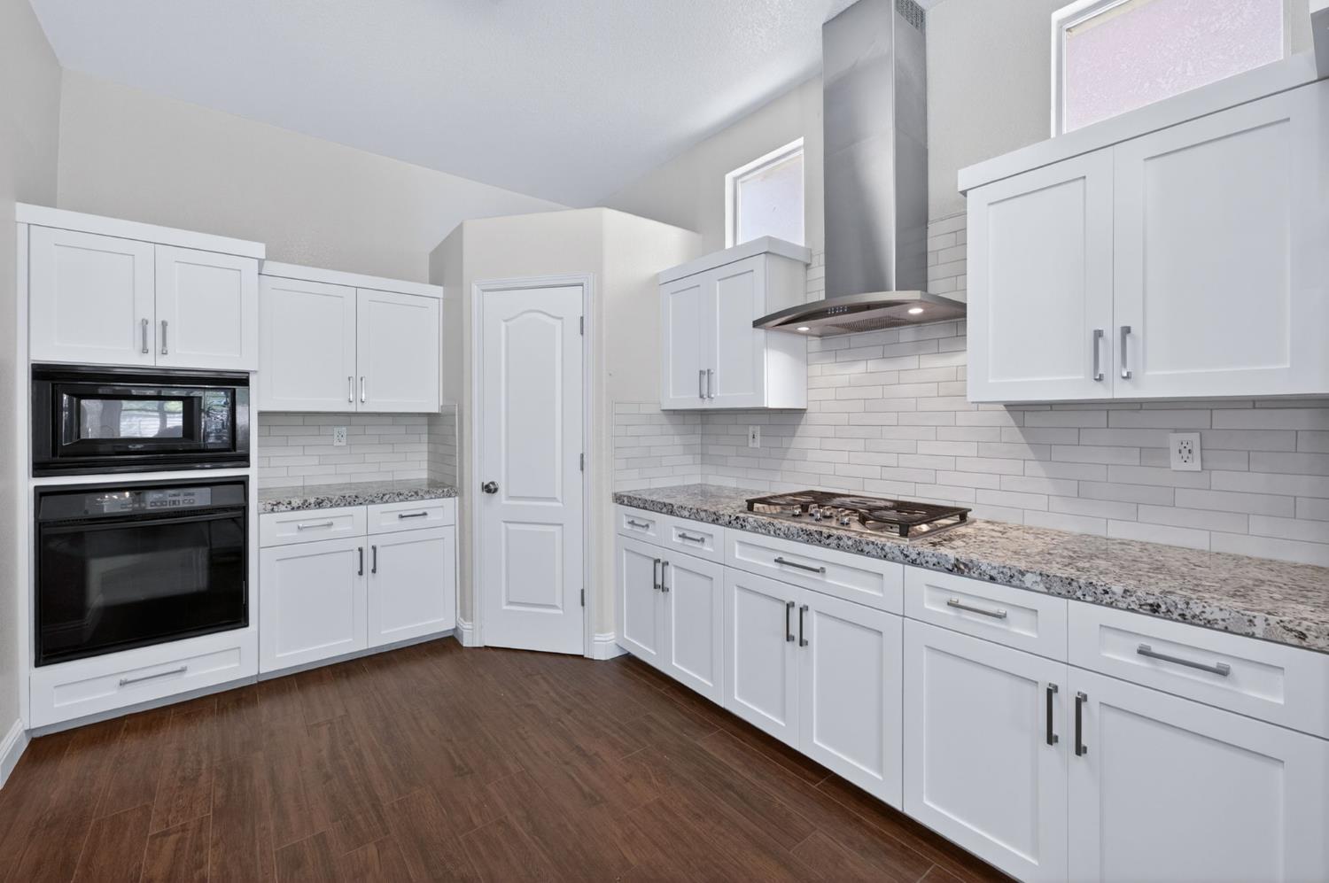 2319 Prescott Ave, Clovis, CA 93619