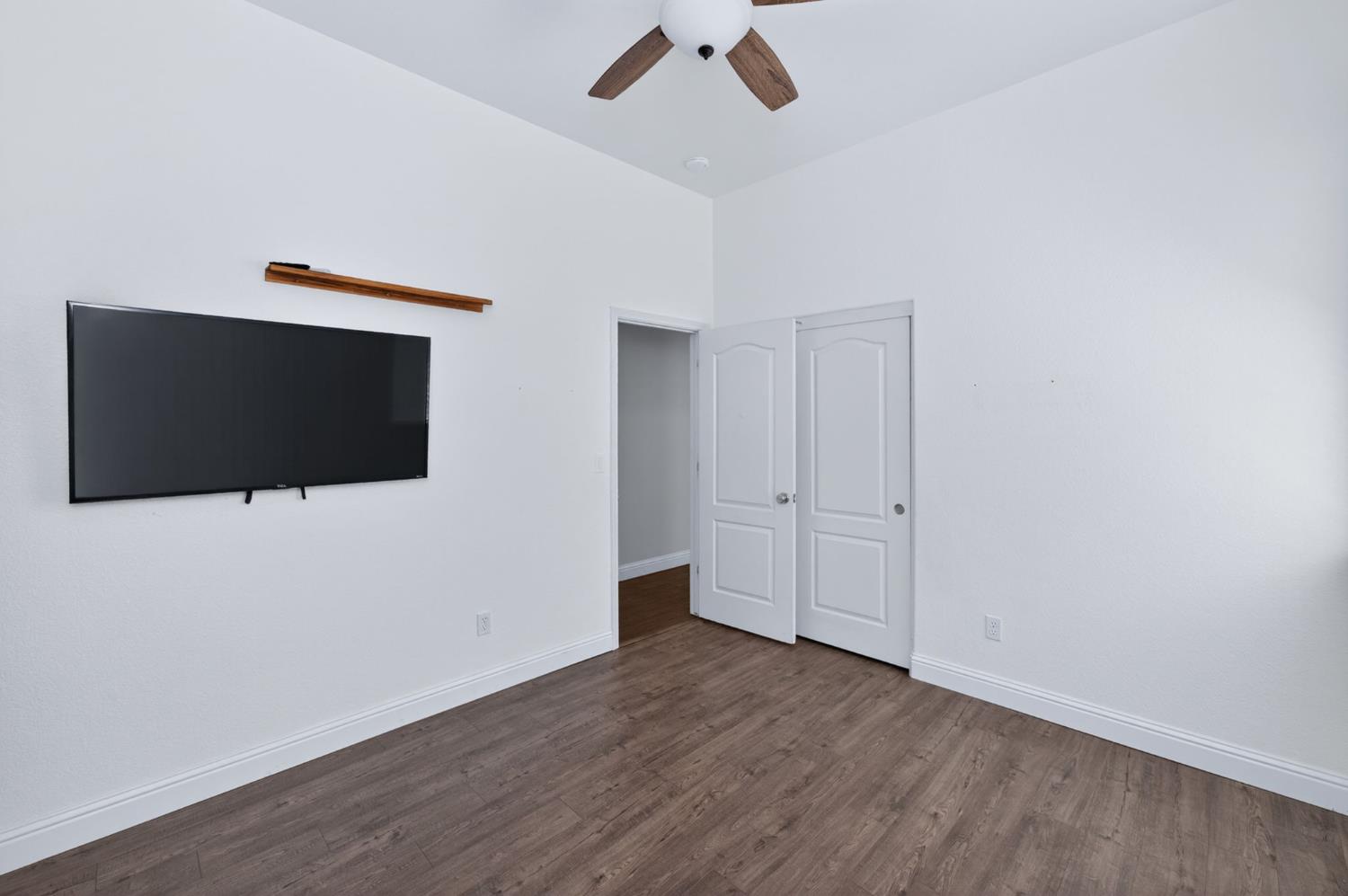 2319 Prescott Ave, Clovis, CA 93619