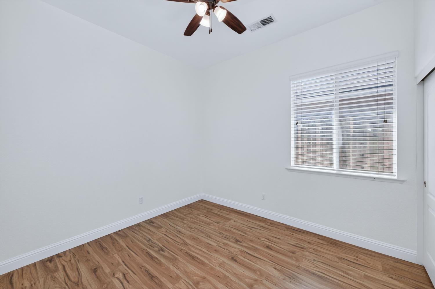 2319 Prescott Ave, Clovis, CA 93619
