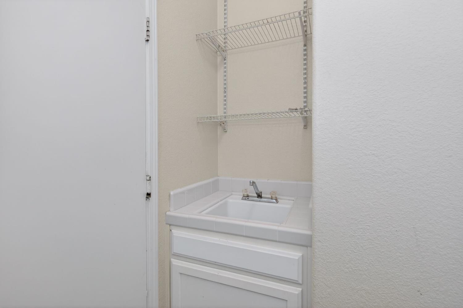 2319 Prescott Ave, Clovis, CA 93619