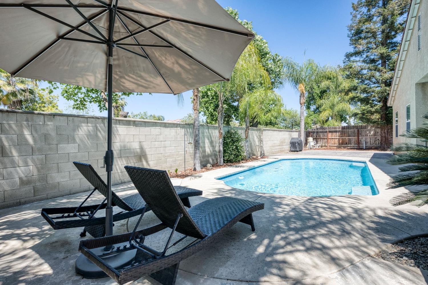 2319 Prescott Ave, Clovis, CA 93619