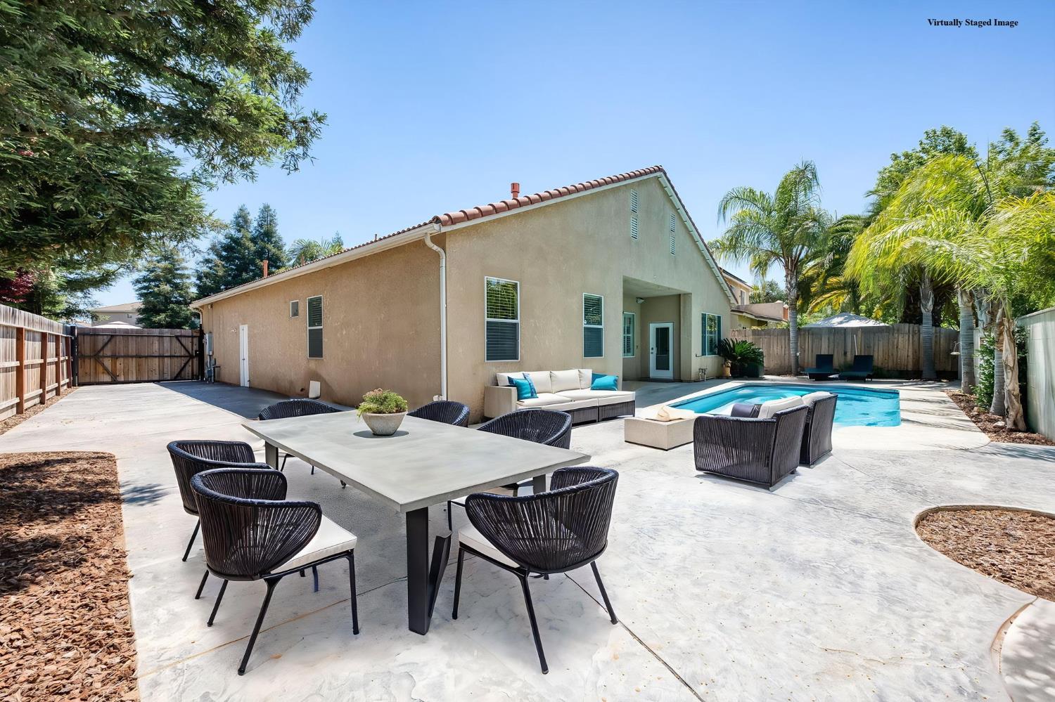 2319 Prescott Ave, Clovis, CA 93619