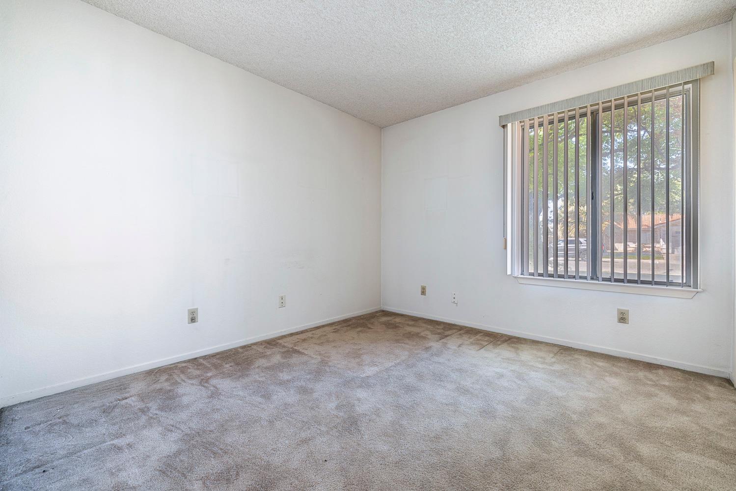 5311 W Griffith Way, Fresno, CA 93722