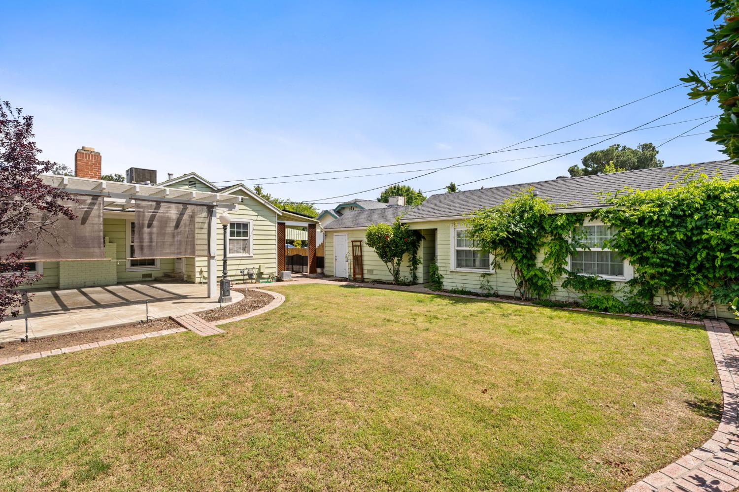 1633 N Thorne Ave, Fresno, CA 93704
