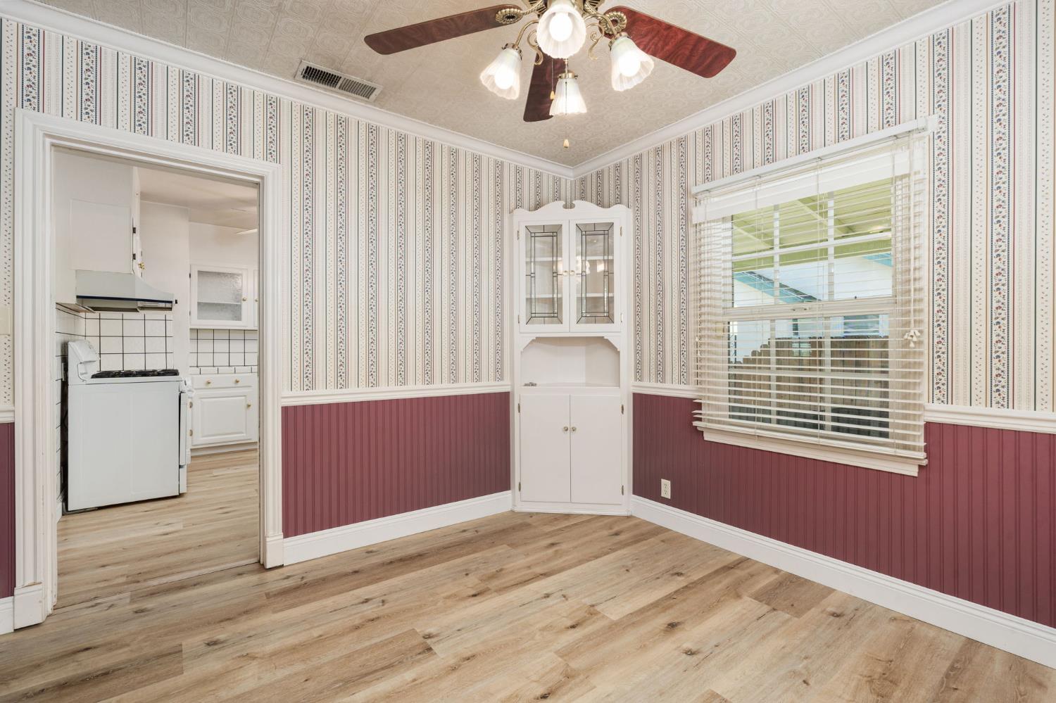 1633 N Thorne Ave, Fresno, CA 93704