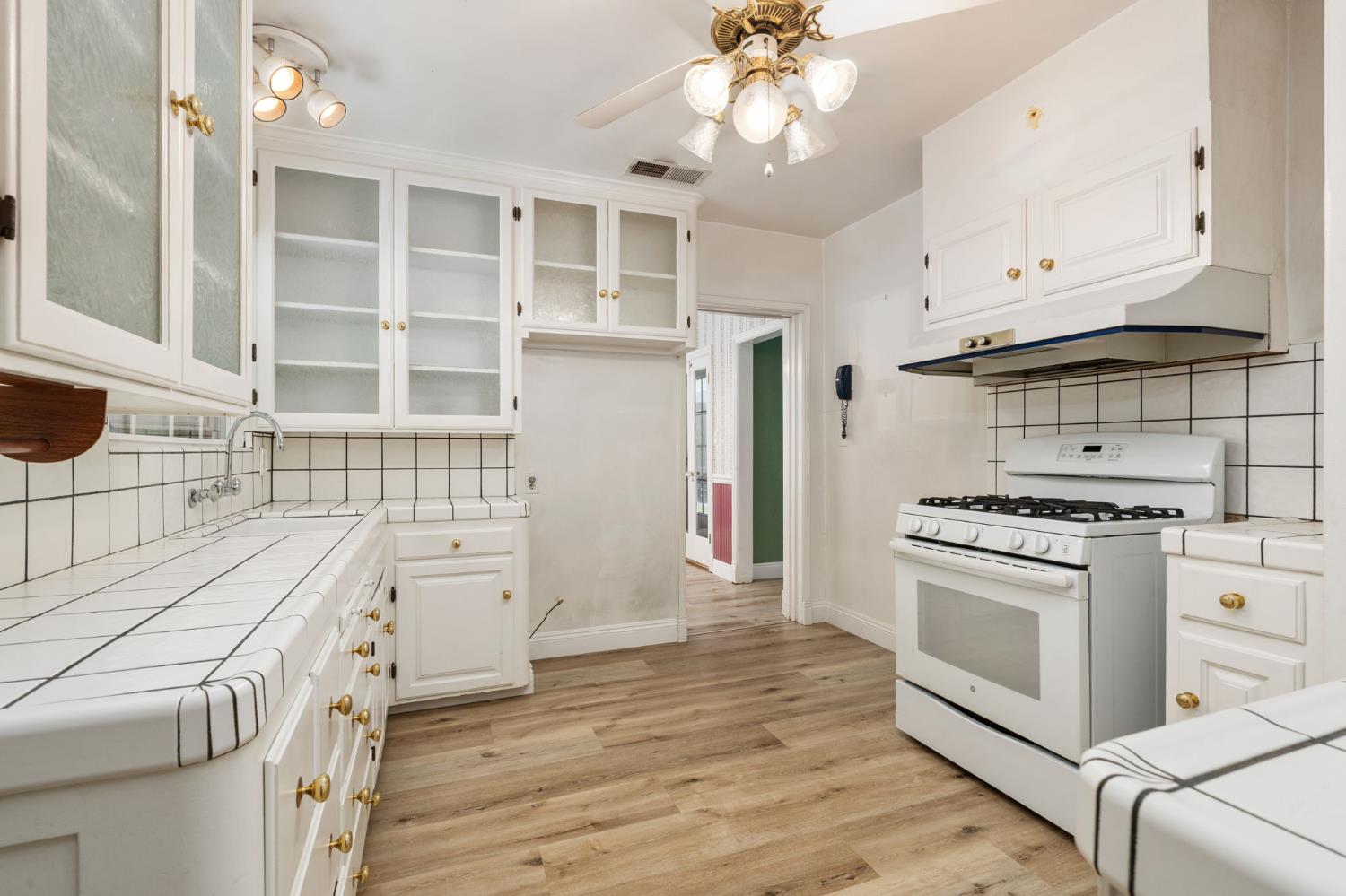 1633 N Thorne Ave, Fresno, CA 93704