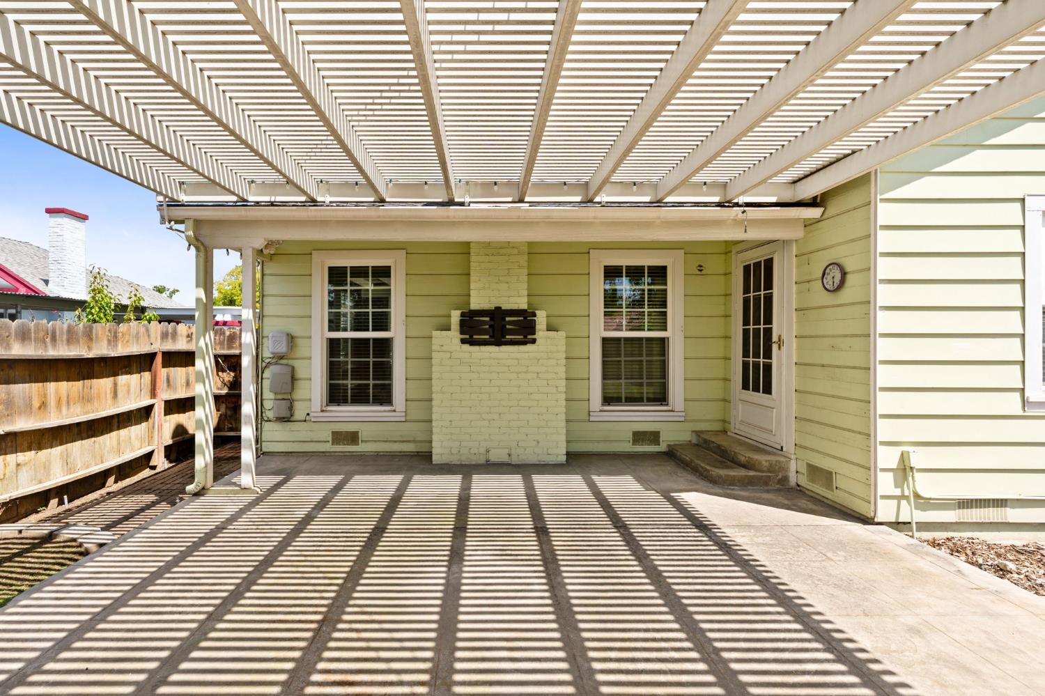 1633 N Thorne Ave, Fresno, CA 93704