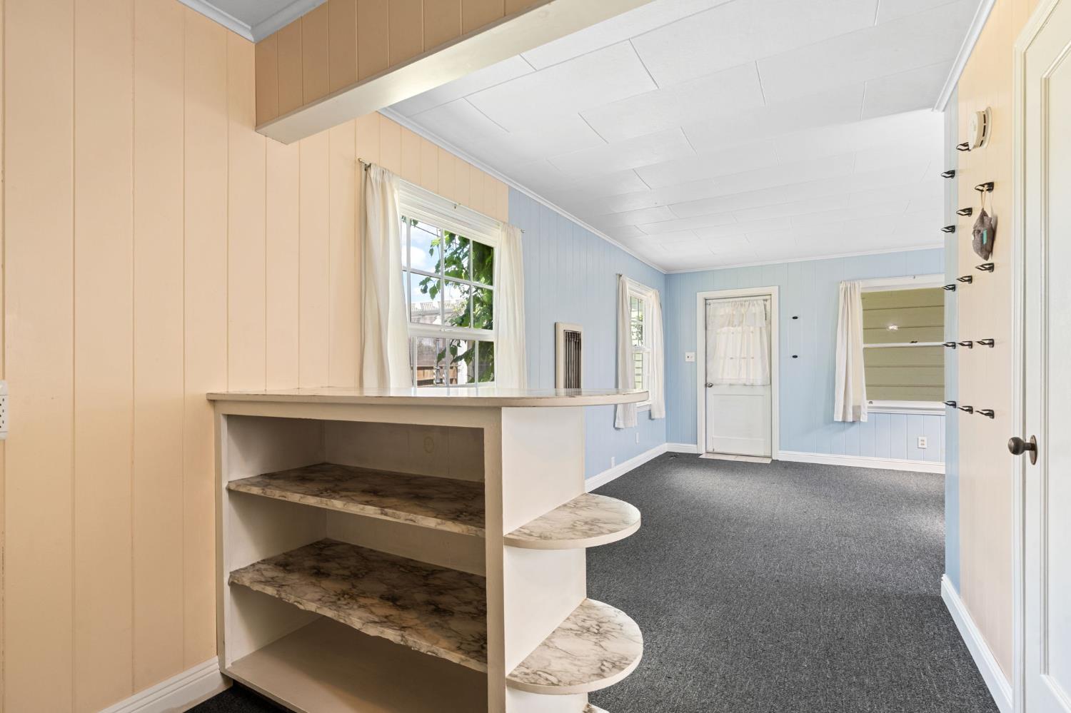 1633 N Thorne Ave, Fresno, CA 93704