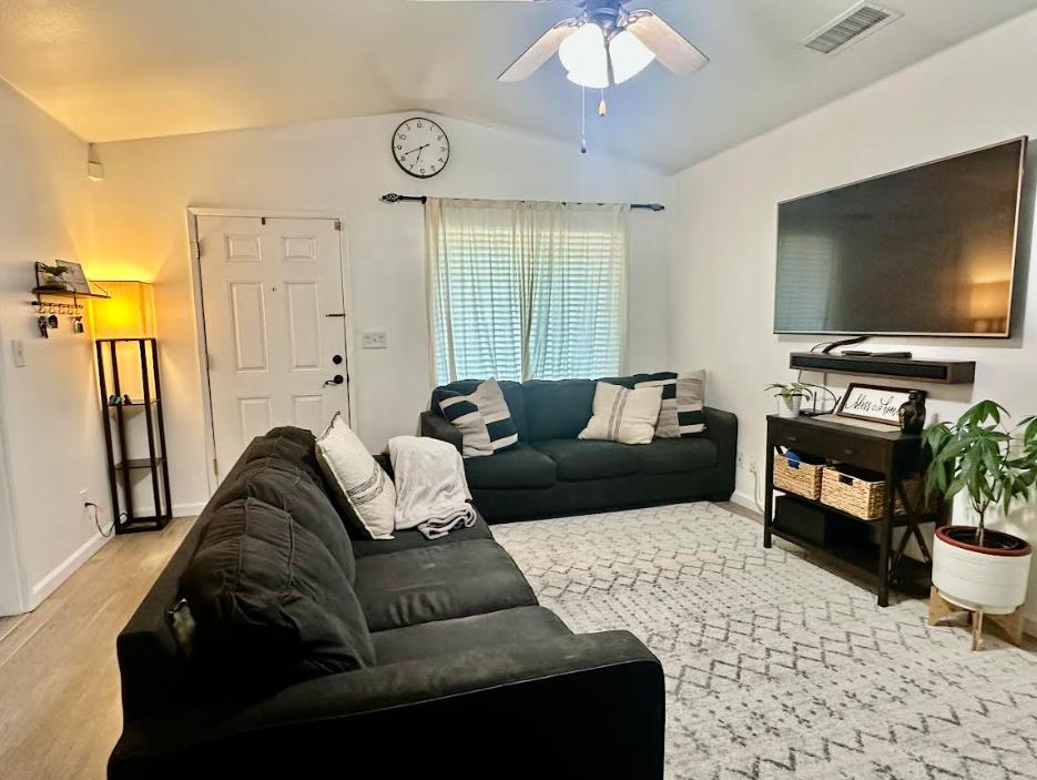 2390 S Laval Ave, Fresno, CA 93725