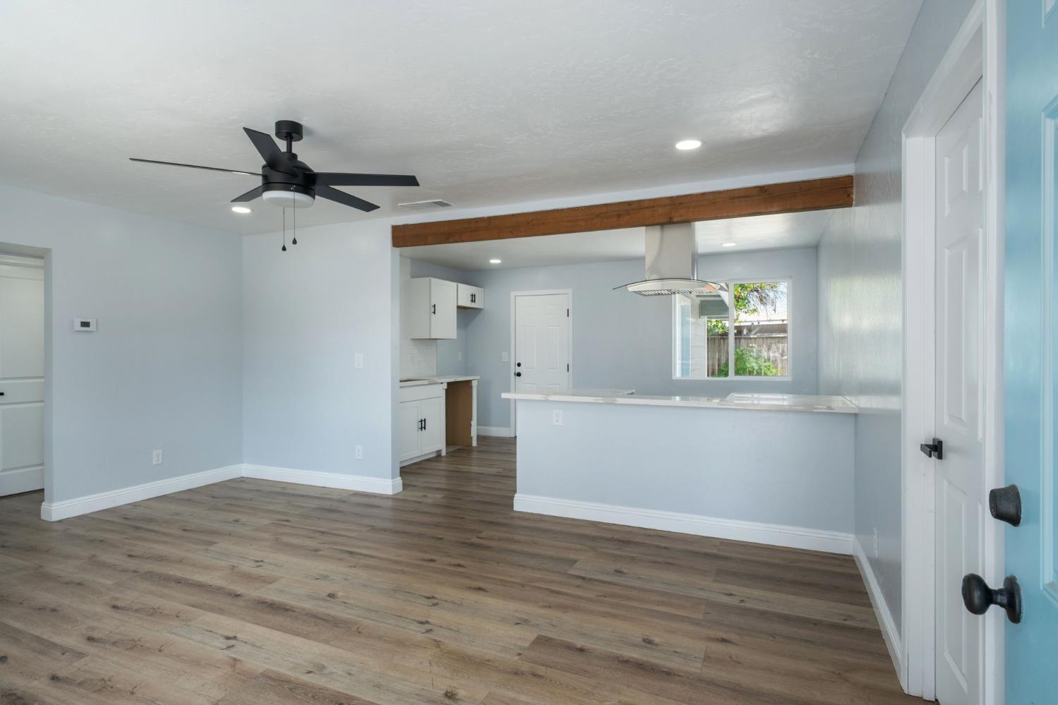 2719 E Norwich Ave, Fresno, CA 93726