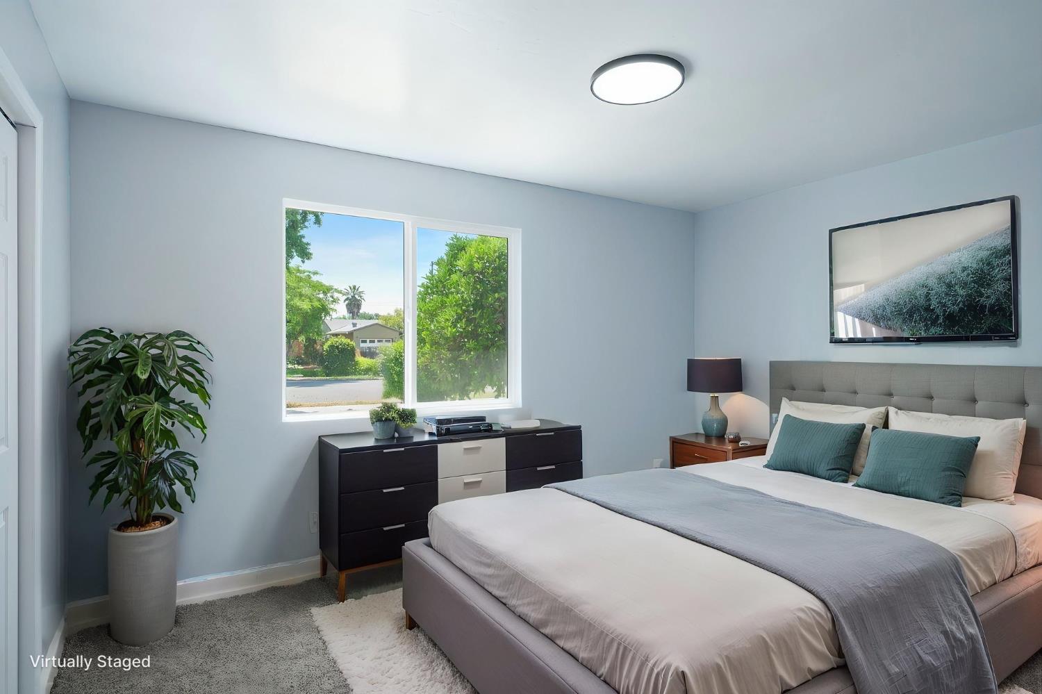 2719 E Norwich Ave, Fresno, CA 93726