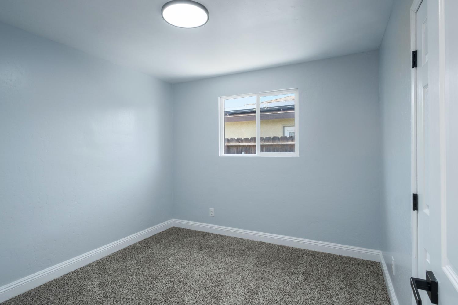 2719 E Norwich Ave, Fresno, CA 93726