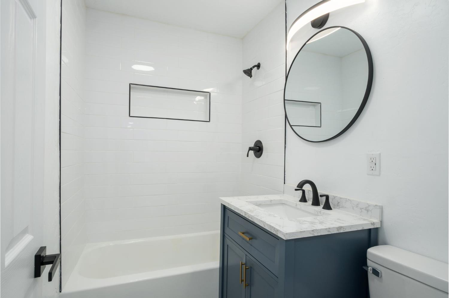 2719 E Norwich Ave, Fresno, CA 93726