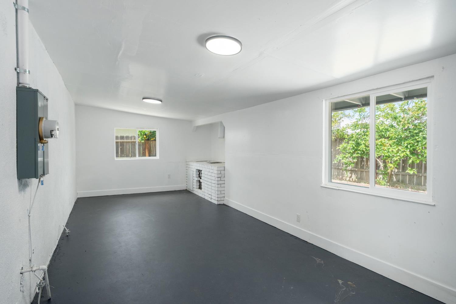 2719 E Norwich Ave, Fresno, CA 93726