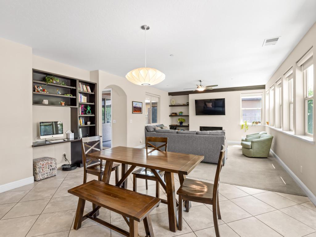 1229 E Via Roma Dr, Fresno, CA 93730