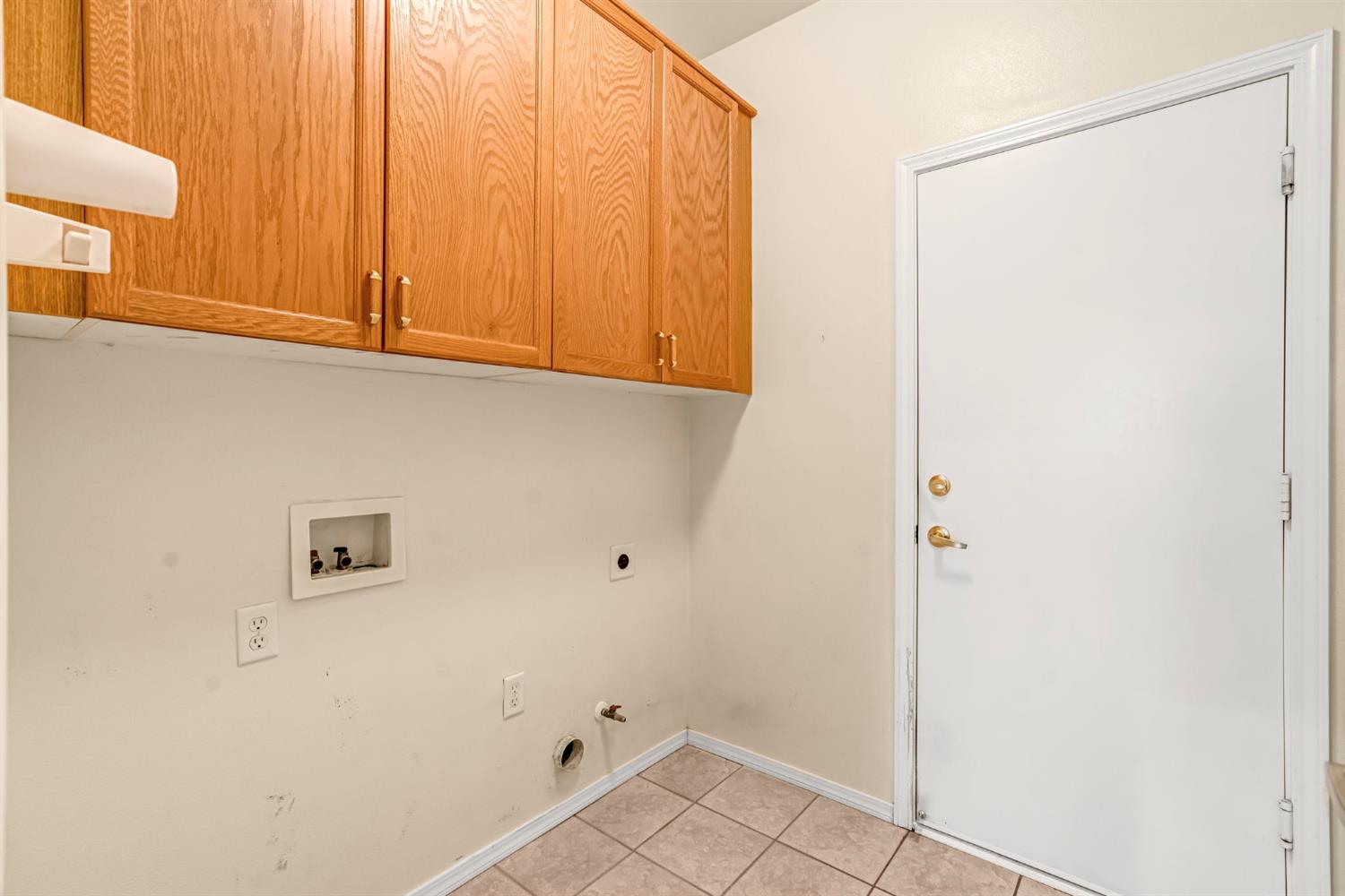 7633 N Hanna Ave, Fresno, CA 93722