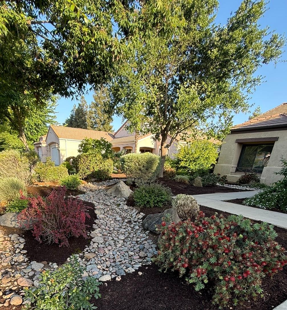 2368 E El Paso Ave, Fresno, CA 93720