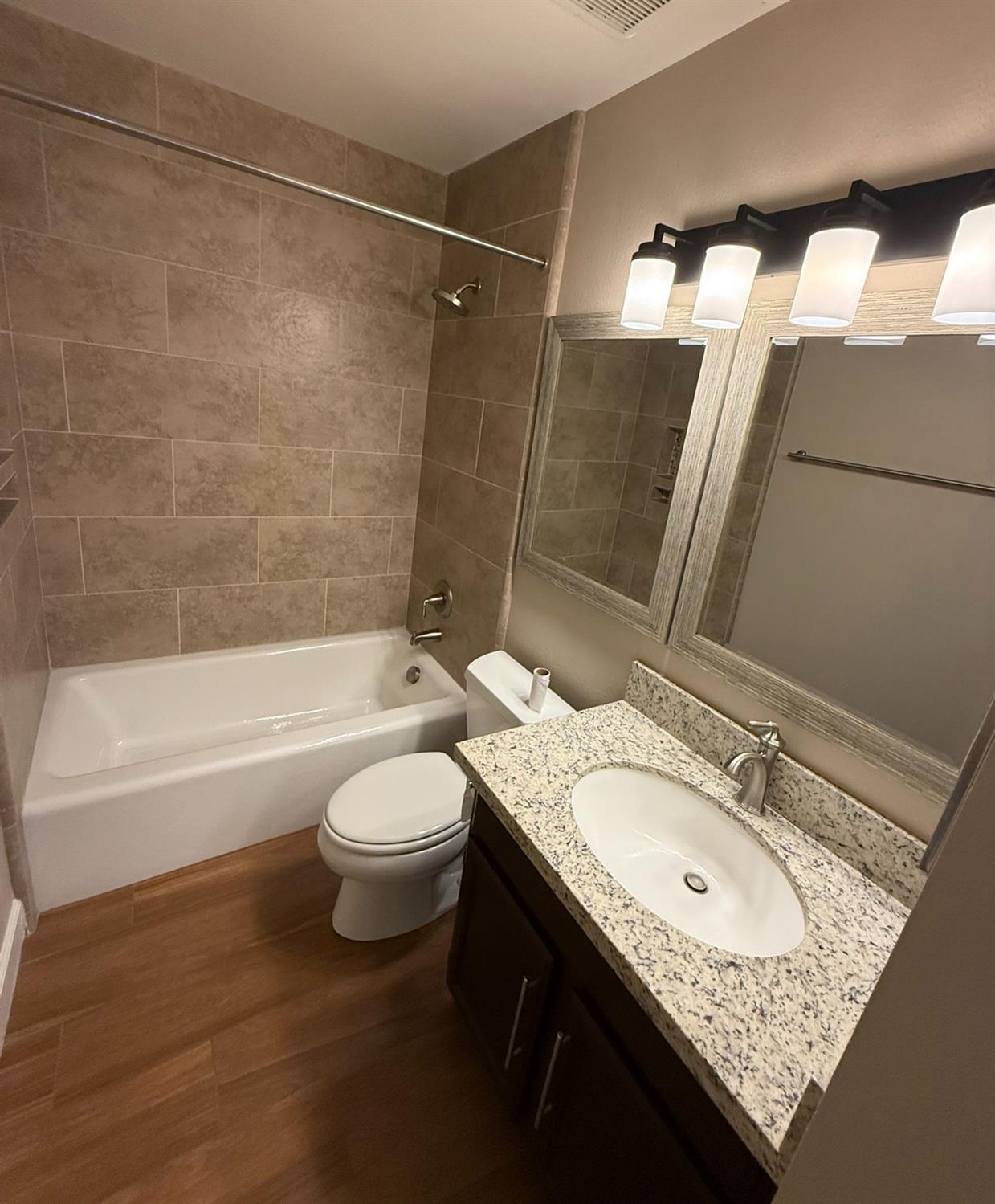 2368 E El Paso Ave, Fresno, CA 93720