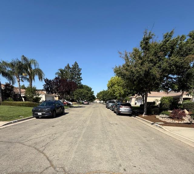 2368 E El Paso Ave, Fresno, CA 93720